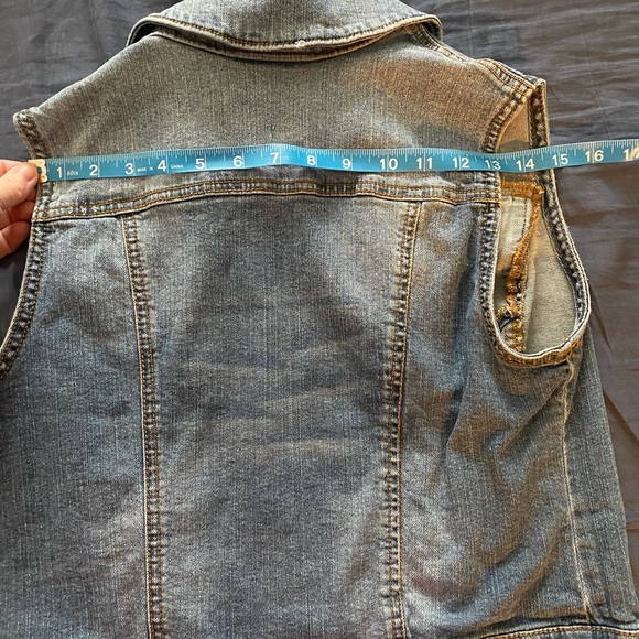 🌈2/$8🌈Mossimo Jean Vest - Picture 5 of 6